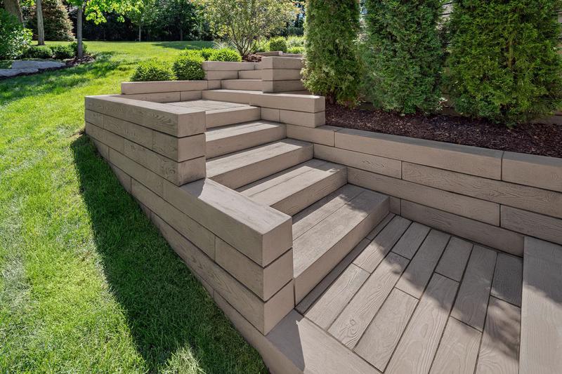 Outdoor steps and stairs Borealis Step marches extérieurs 02022 U S104 Naperville I L J K 01829