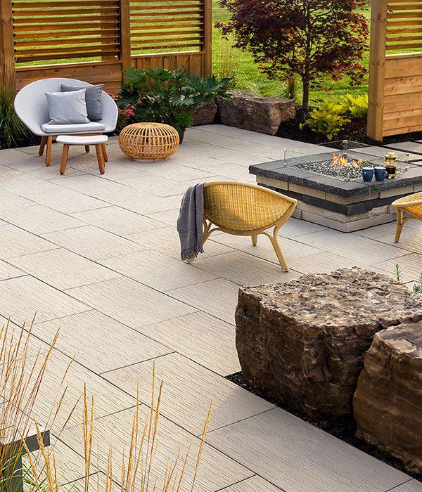 Techo Bloc slabs walls backyard patio firepit ocean grande graphix beige cream onyx black