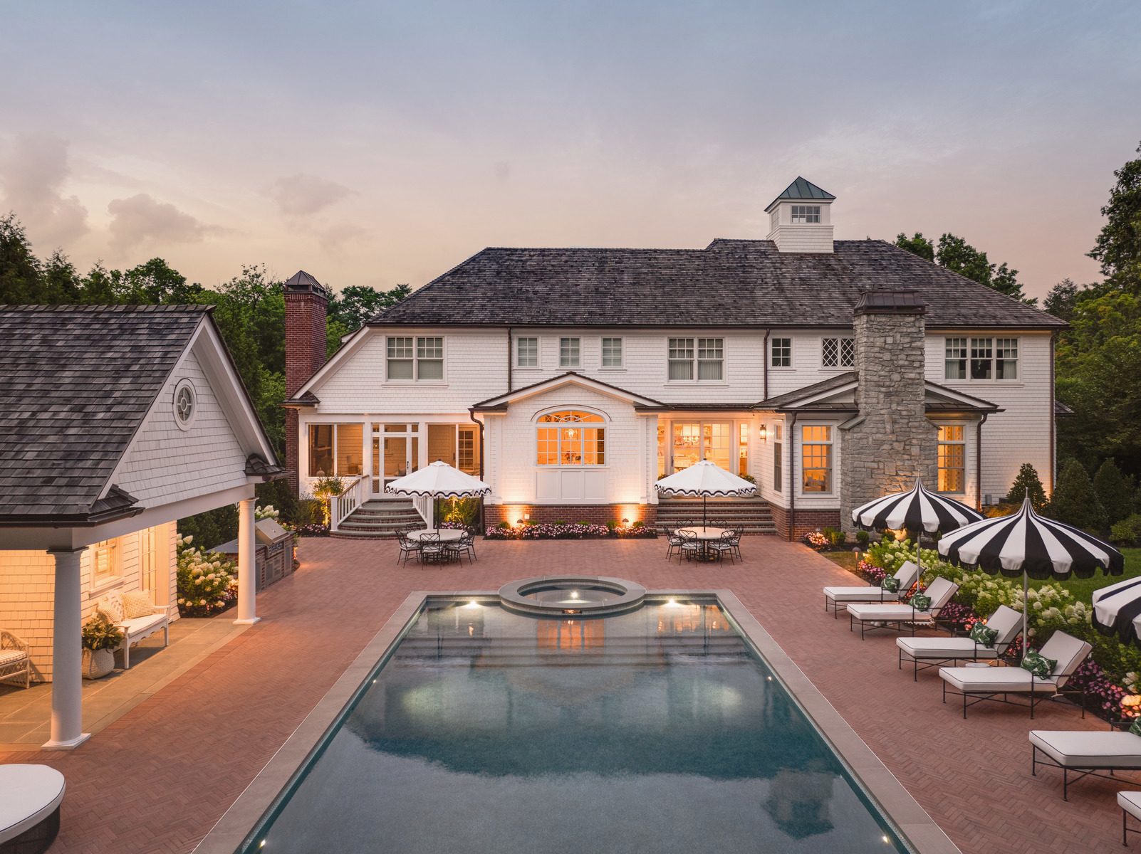 Swimming pool, Water, Plant, Sky, Property, Building, Cloud, Window, Tree, House