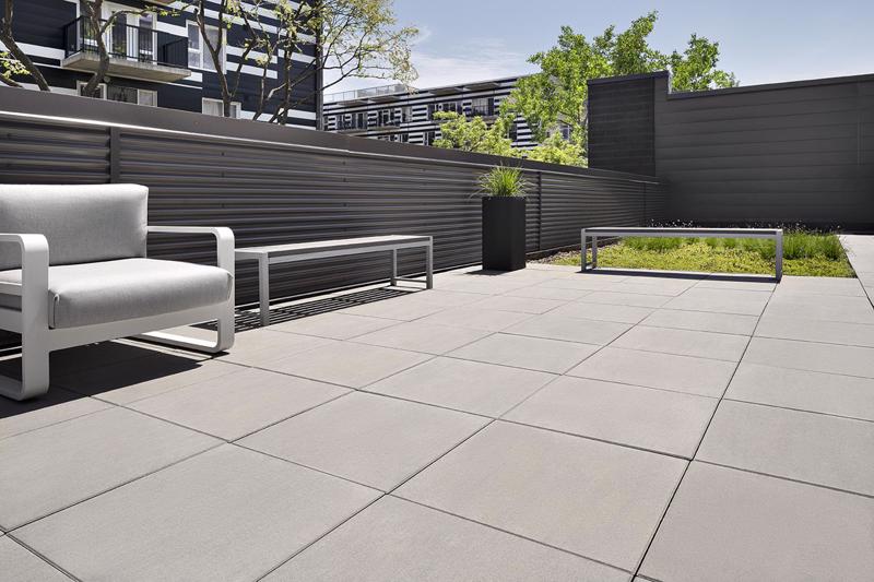 Commercial patio paver slabs Industria Smooth Slabs dalle de patio 2022 C A099 Condo Unicite Montreal R A P01303