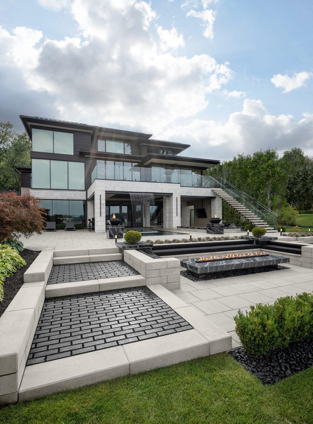 Residential area, Urban design, Home, Shrub, Groundcover, Garden, Estate, Landscaping