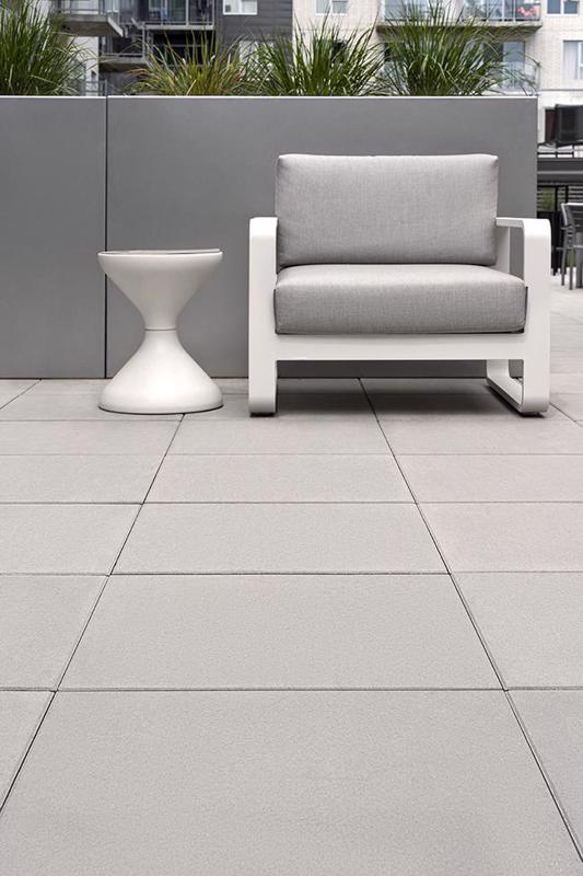 Commercial patio paver slabs Industria Smooth Slabs dalle de patio 2022 C A099 Condo Unicite Montreal R A P01396