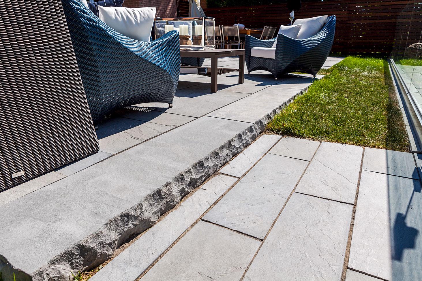 York Step outdoor stairs with a classic bullnose front edge