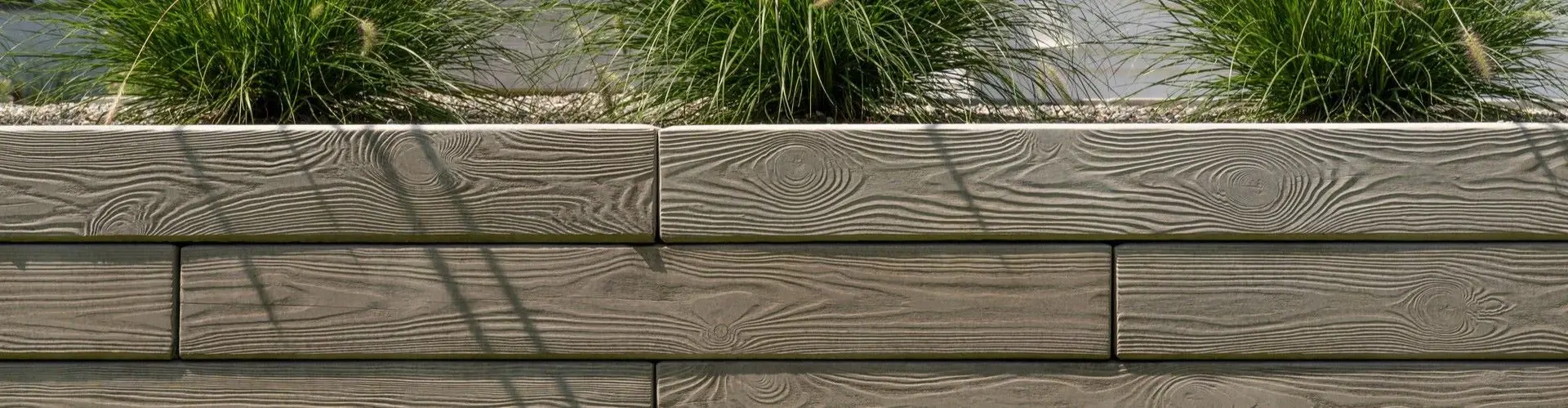 BOREALIS WALL/CURB, DOUBLE SIDE, HAZELNUT BRANDY | Techo-Bloc, image size:1920x499