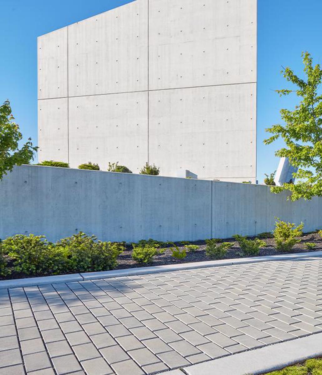 Techo bloc commercial walkway permeable pavers grey hydra 600x700