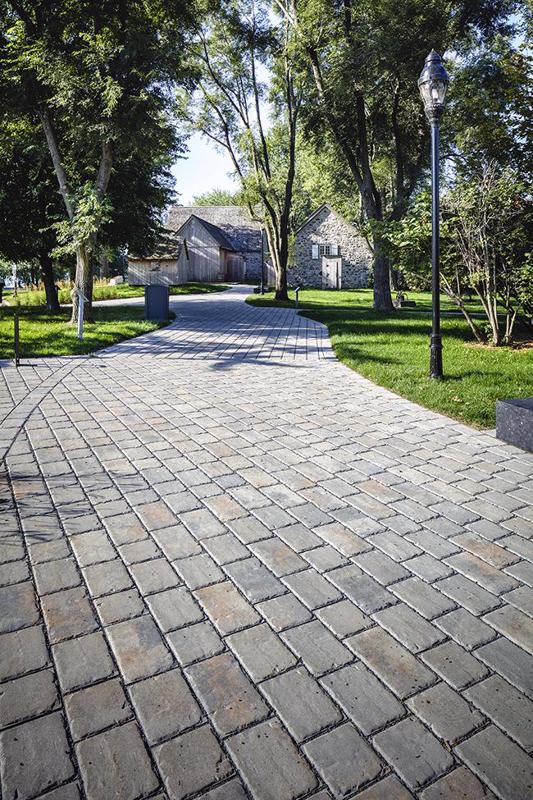 Commercial permeable cobblestone paver Pure pavés perméables 01055 05 096