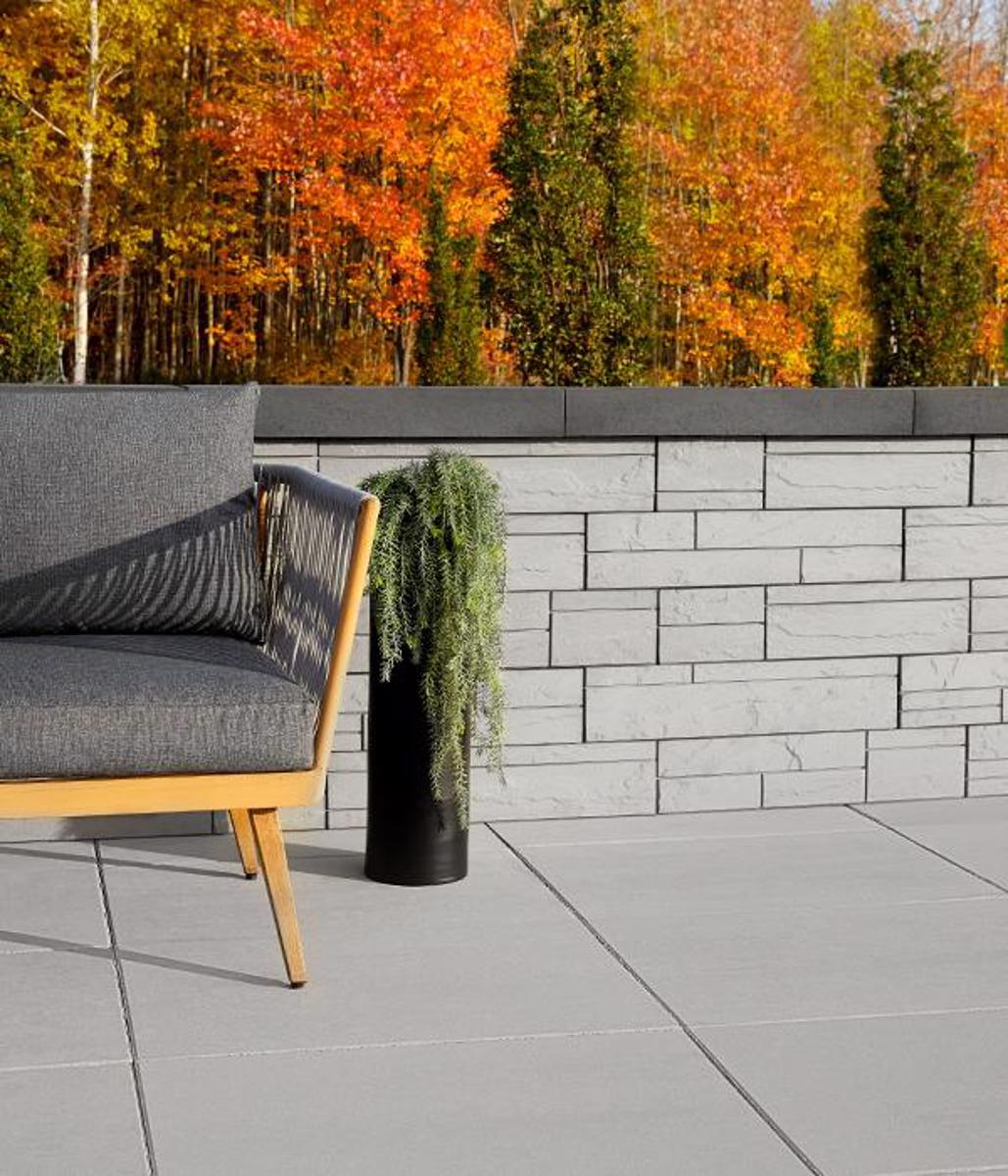 Techo bloc backyard retaining walls caps grey black iconic 600x700