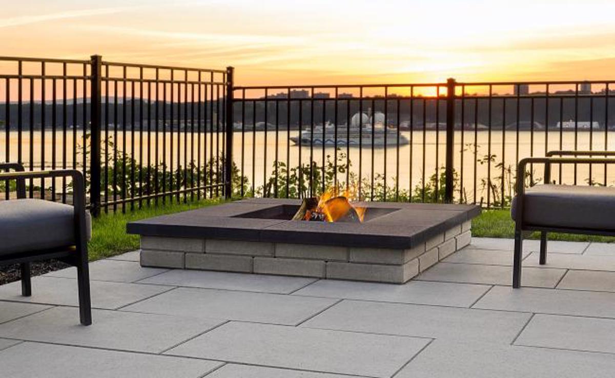 Techo bloc homepage I C I categories 7 fire featuresfire features commercial raffinato grey black desktop