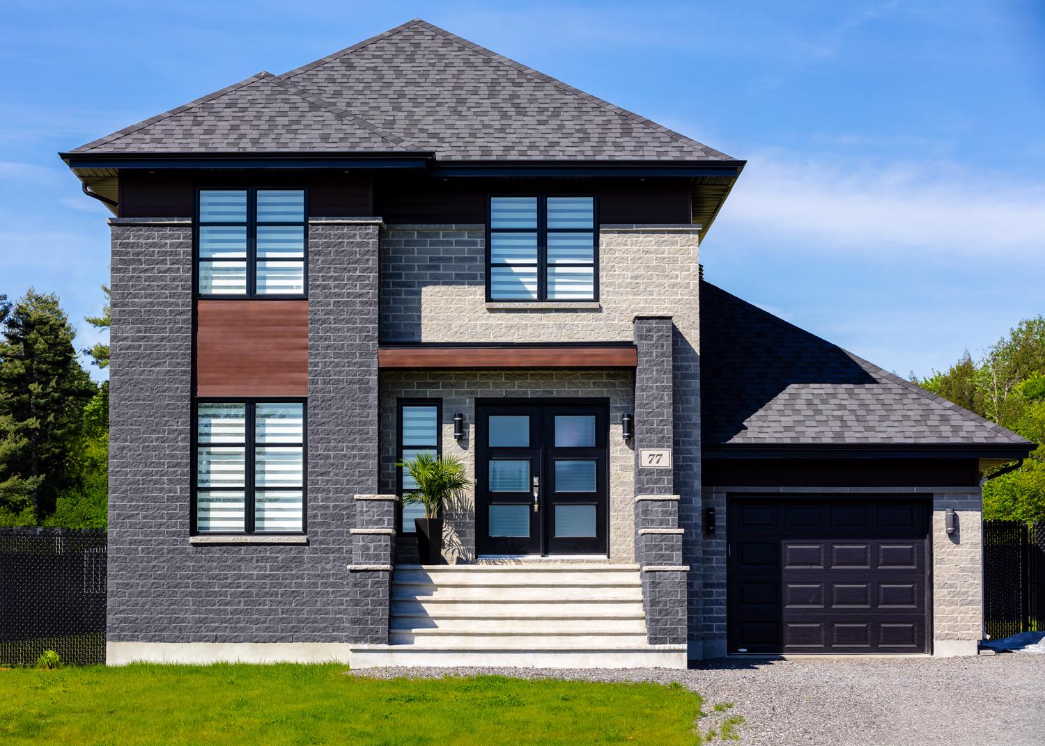 Visconti masonry stone veneer with a textured ashlar face