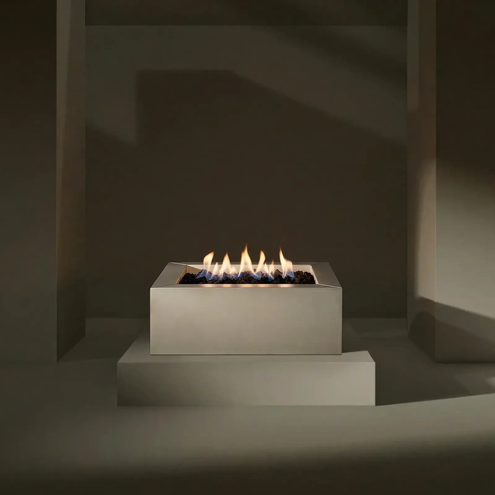 SCULPTURA FIREPIT SQUARE 40 X 40, SMOOTH, COOL GREY | Techo-Bloc