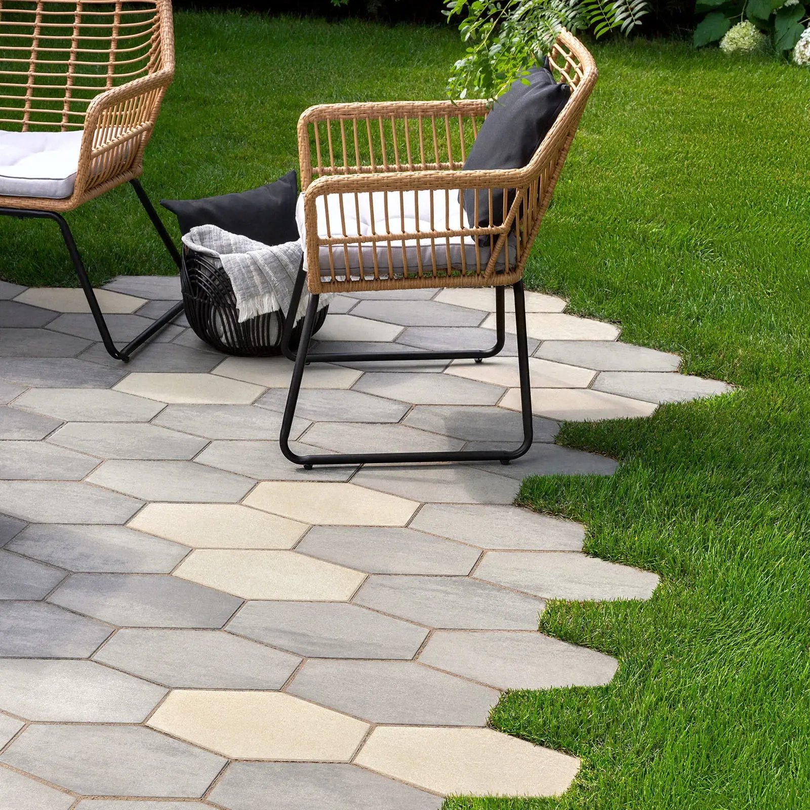 BLU GRANDE, SLAB, SMOOTH, [10 ROWS] CHESTNUT BROWN | Techo-Bloc