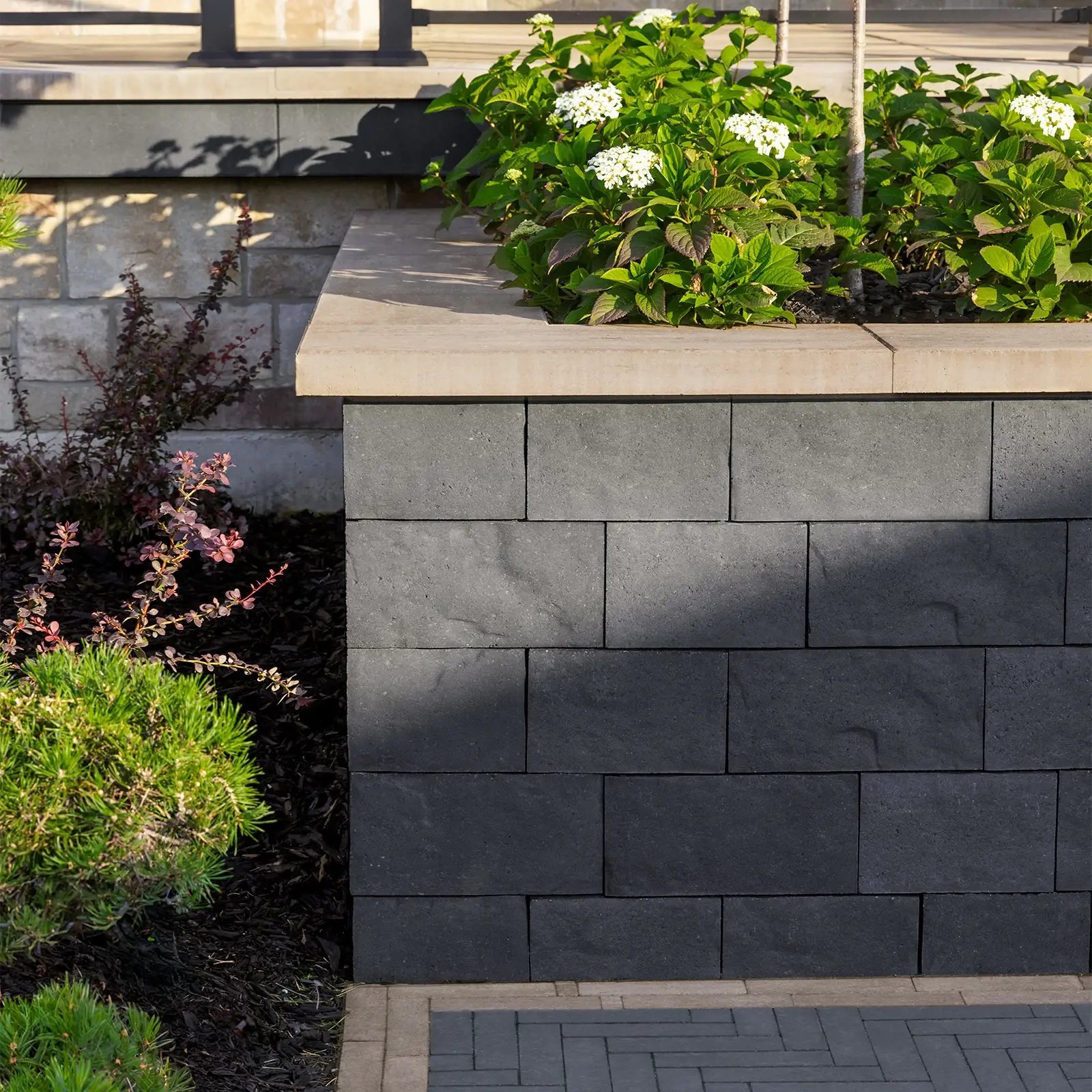 BRANDON 180MM ONYX BLACK | Techo-Bloc