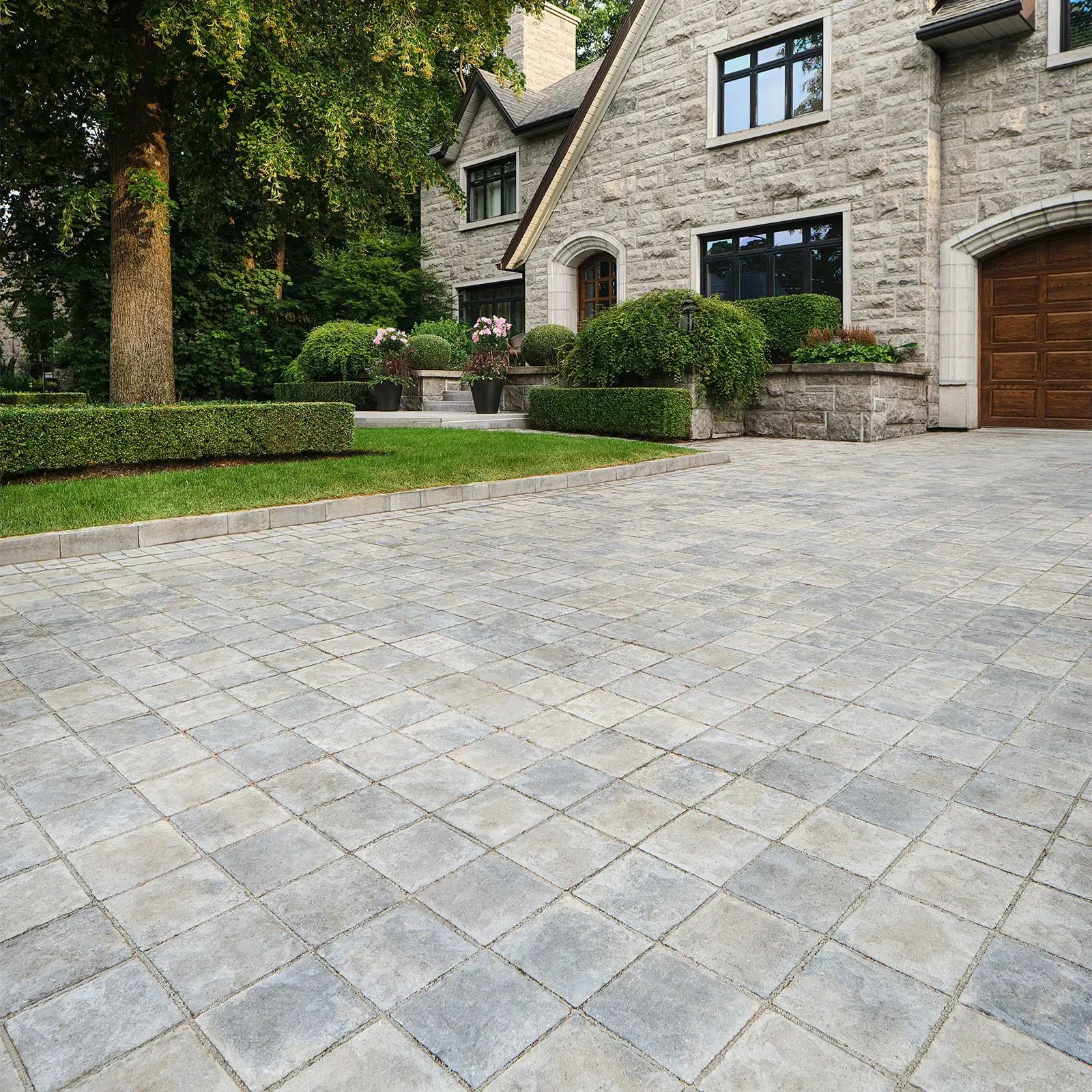 VALET PAVER BASALT CHAMPLAIN GREY | Techo-Bloc