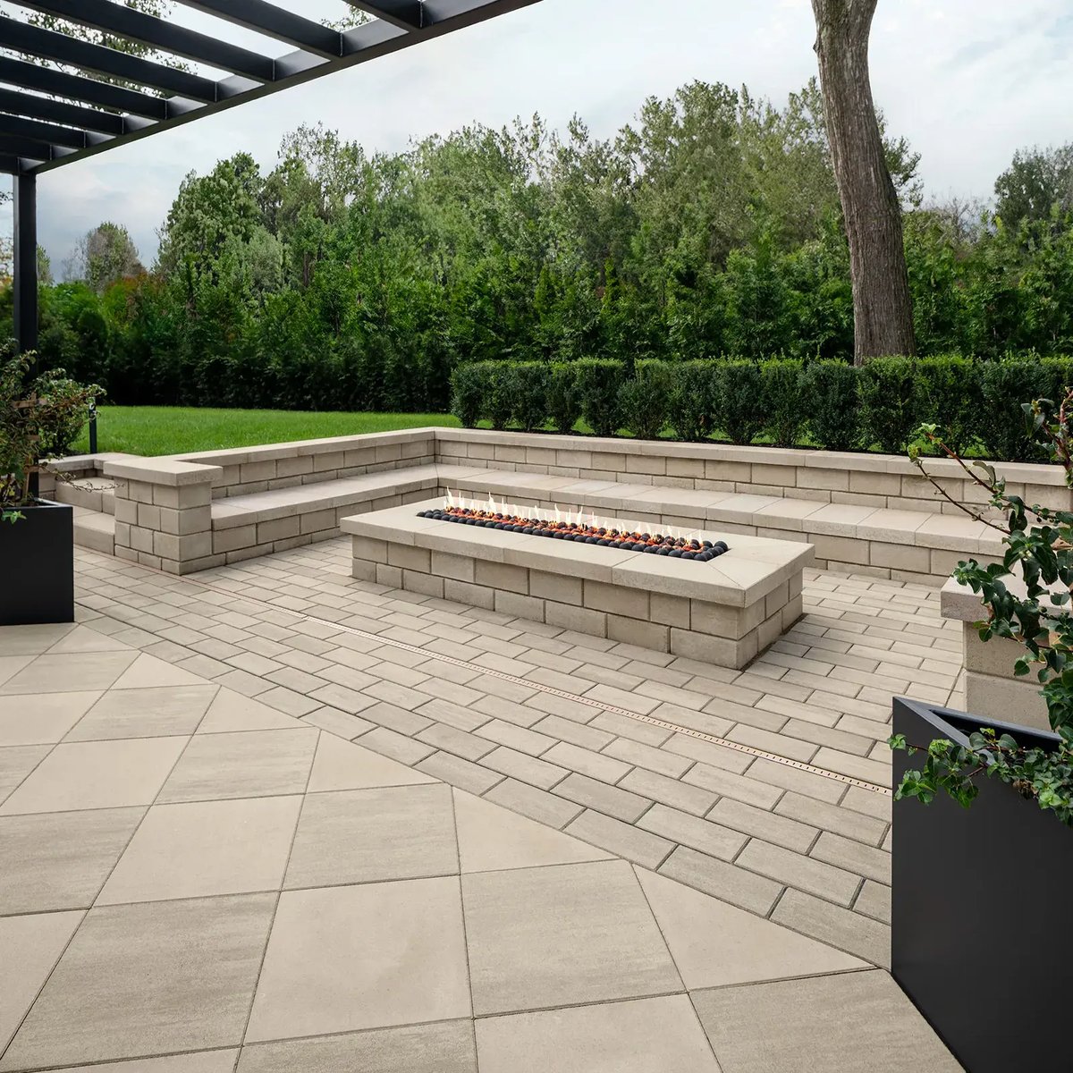 INDUSTRIA 600X600X60 HD² [11ROWS], SMOOTH, BEIGE CREAM | Techo-Bloc