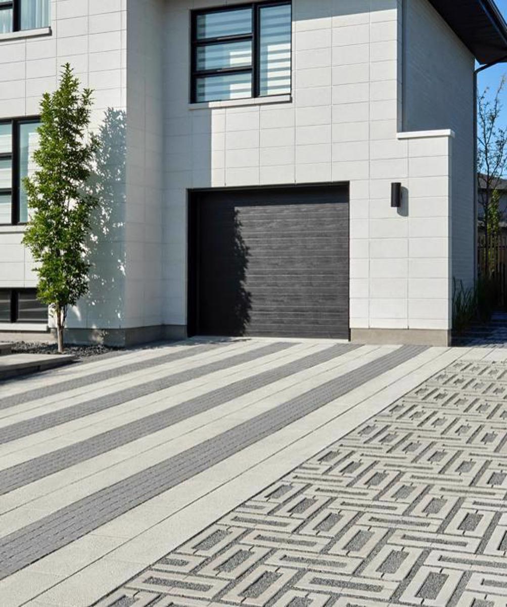 Techo bloc before after frontyard driveway pavers grey black Bloc4 image 1