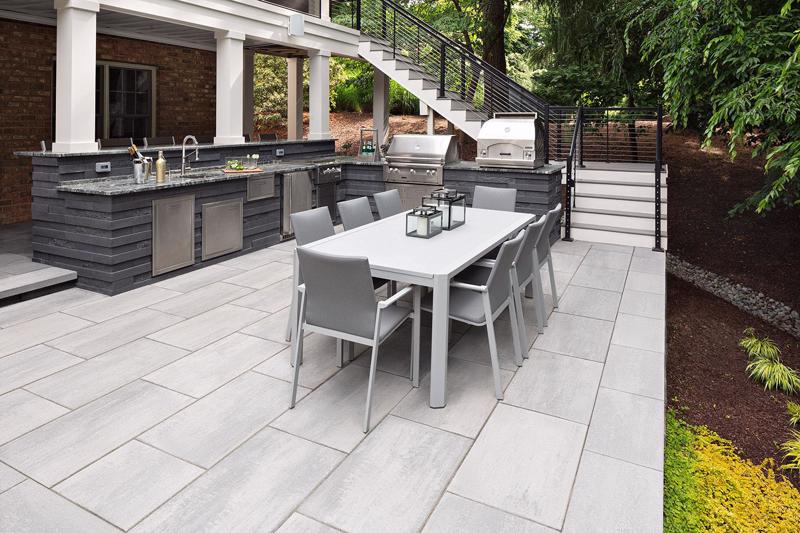Patio paver slabs Blu Grande Smooth dalle de patio 2022 U S103 Patomac Falls V A Q3 C0620