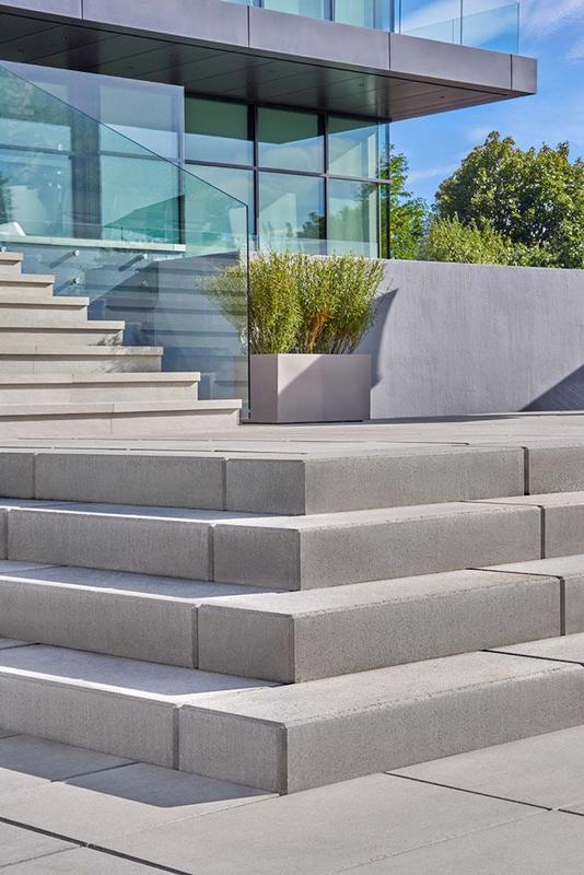 M A I N outdoor steps and stairs Raffinato Step marches extérieurs F V3 2020 C A070 D S C9335