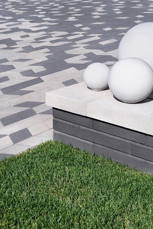 Paver Diamond Smooth paver 2021 C A081 Beloeil 148