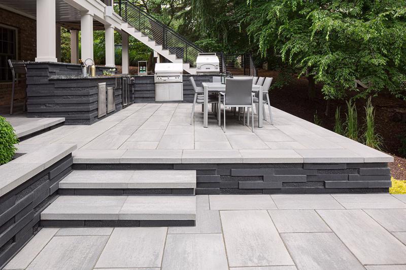 Patio paver slabs Blu Grande Smooth dalle de patio 2022 U S103 Patomac Falls V A Q3 C0528